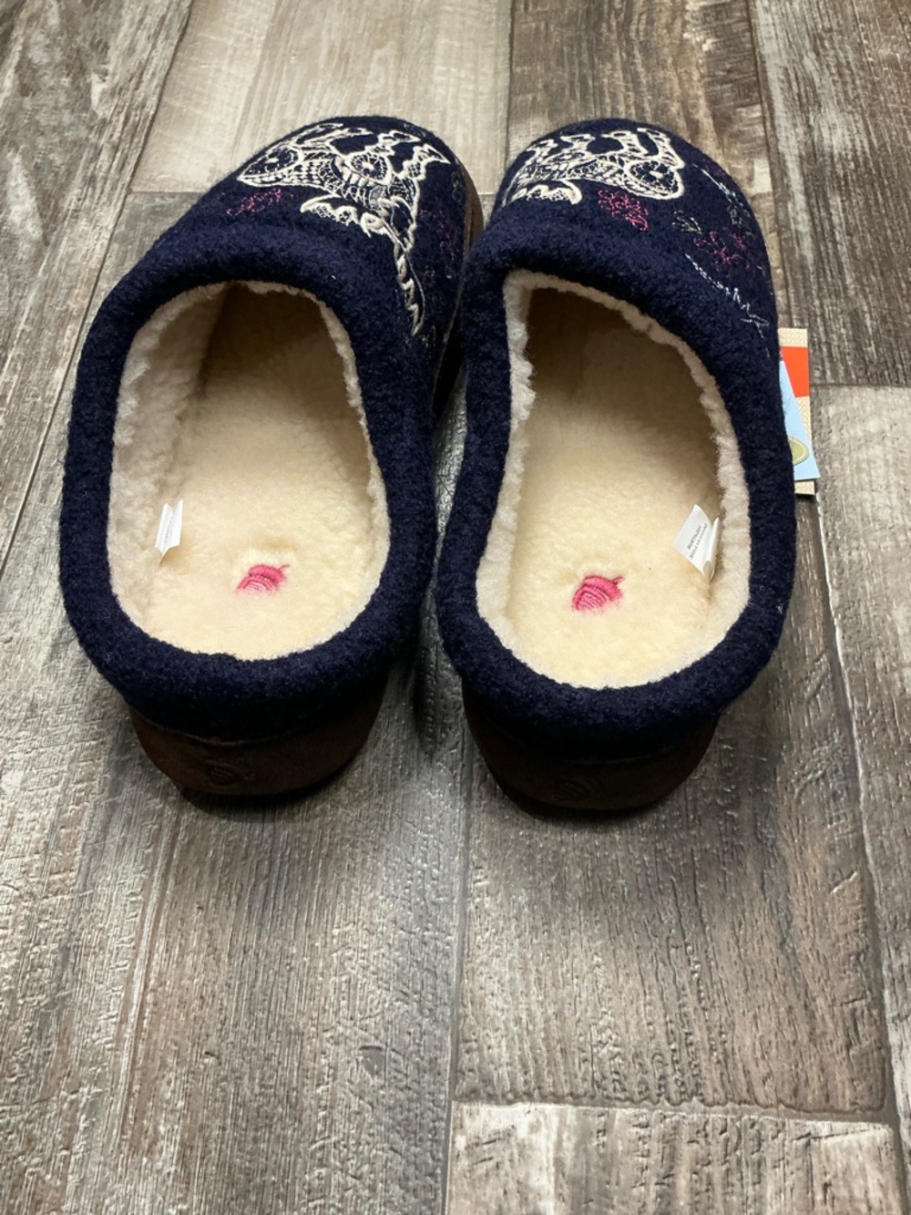 Acorn Navy Embroidered Slip-On Slipper Size 8/9 - Picture 13 of 16